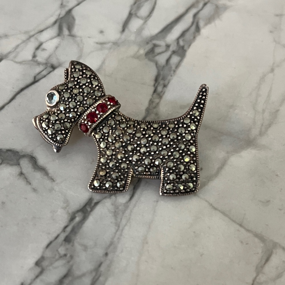 Charming silver & rhinestone Scottie brooch